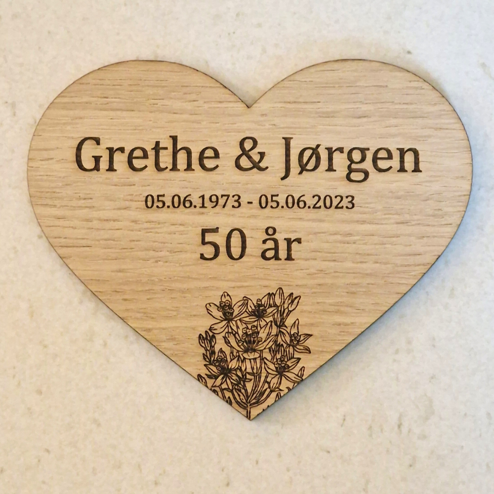 Hjerte til æresport i fineret eg