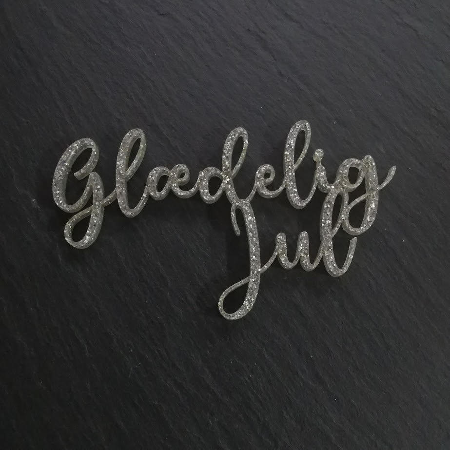 Hangtag med teksten Glædelig Jul