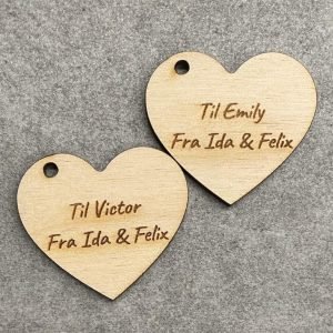 Til og fra mærker i træ